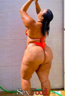 Myrella o maior bumbum da cidade