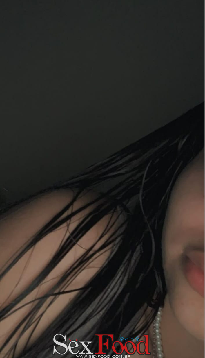 Foto 2 - AMANDA   baixinha vendo conteúdo tbm